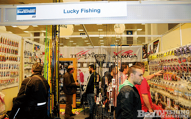 Η Lucky Fishing (φωτ. 17), παρουσίασε προϊόντα που εισάγει σε αποκλειστική διάθεση, όπως τα πασίγνωστα καλάµια Xzoga και τον εξοπλισµό Shimatsu. 
