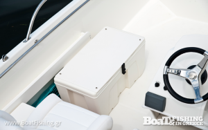 bostonWhaler_11