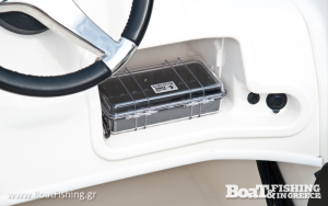 bostonWhaler_12