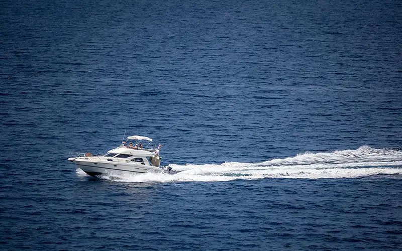 Οριζόντια μείωση τεκμηρίων κατά 30% στα σκάφη αναψυχής