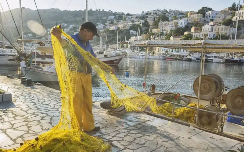 Αλιεία: Τι αλλάζει μετά από 56 χρόνια για επαγγελματίες και ελέγχους