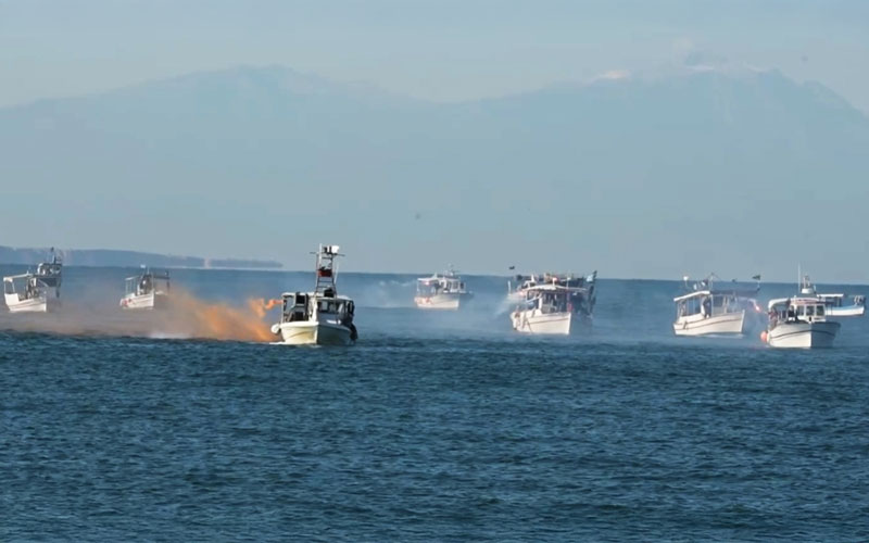 Με 150 σκάφη στο λιμάνι της Θεσσαλονίκης διαμαρτύρονται οι αλιείς για το κόστος των καυσίμων, δείτε βίντεο